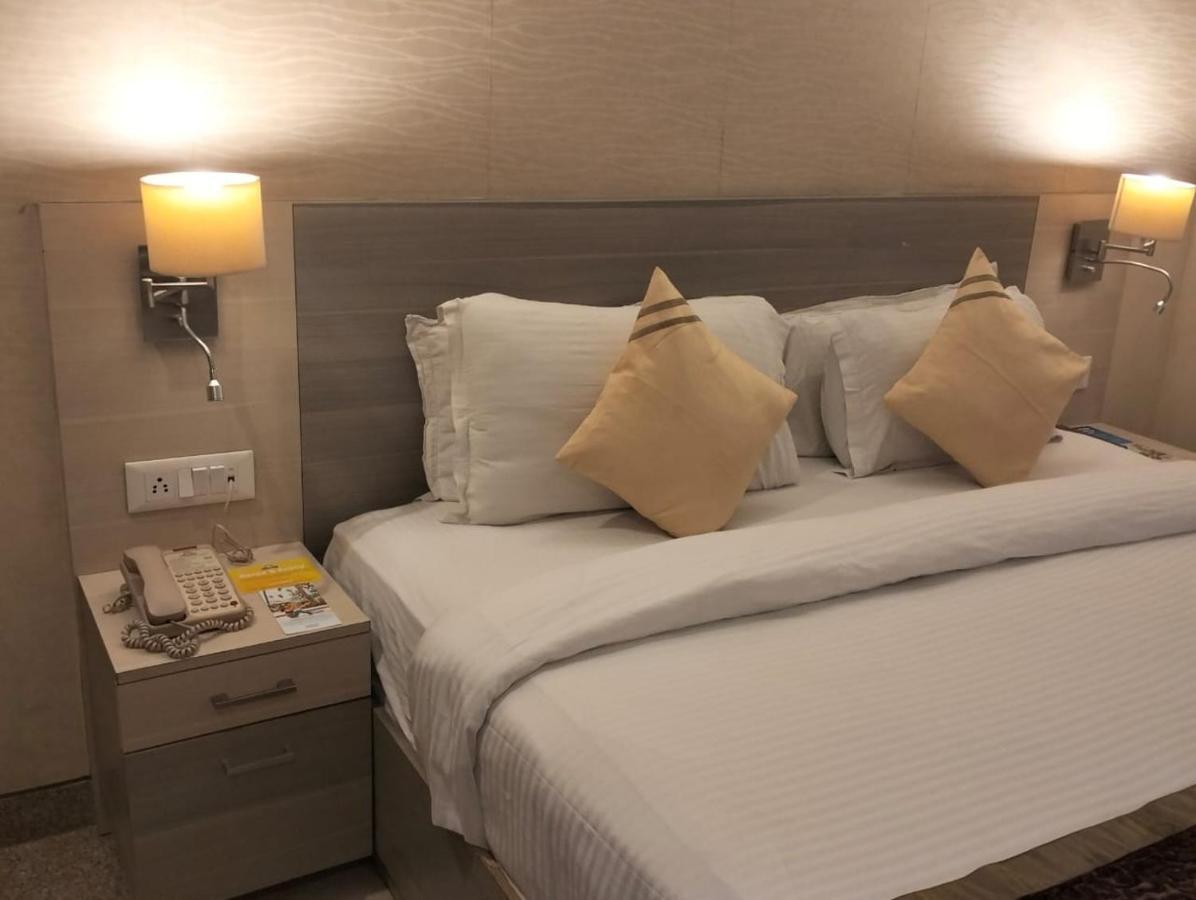 Days Hotel By Wyndham Neemrana Eksteriør bilde
