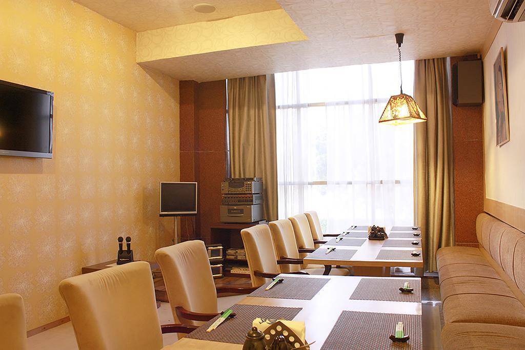 Days Hotel By Wyndham Neemrana Eksteriør bilde
