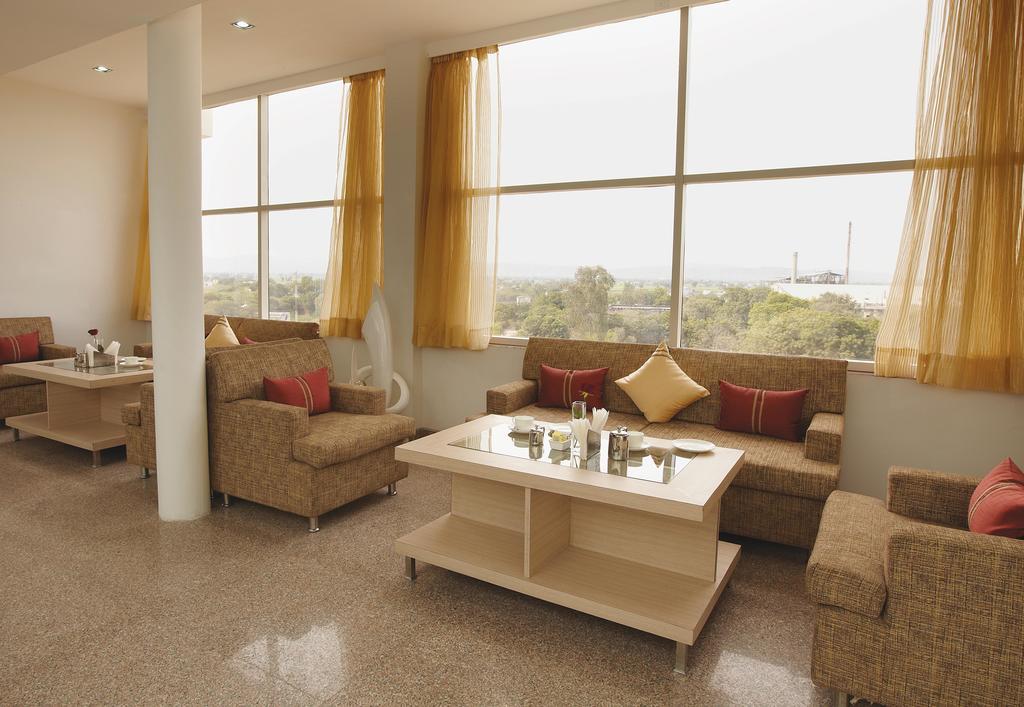 Days Hotel By Wyndham Neemrana Eksteriør bilde