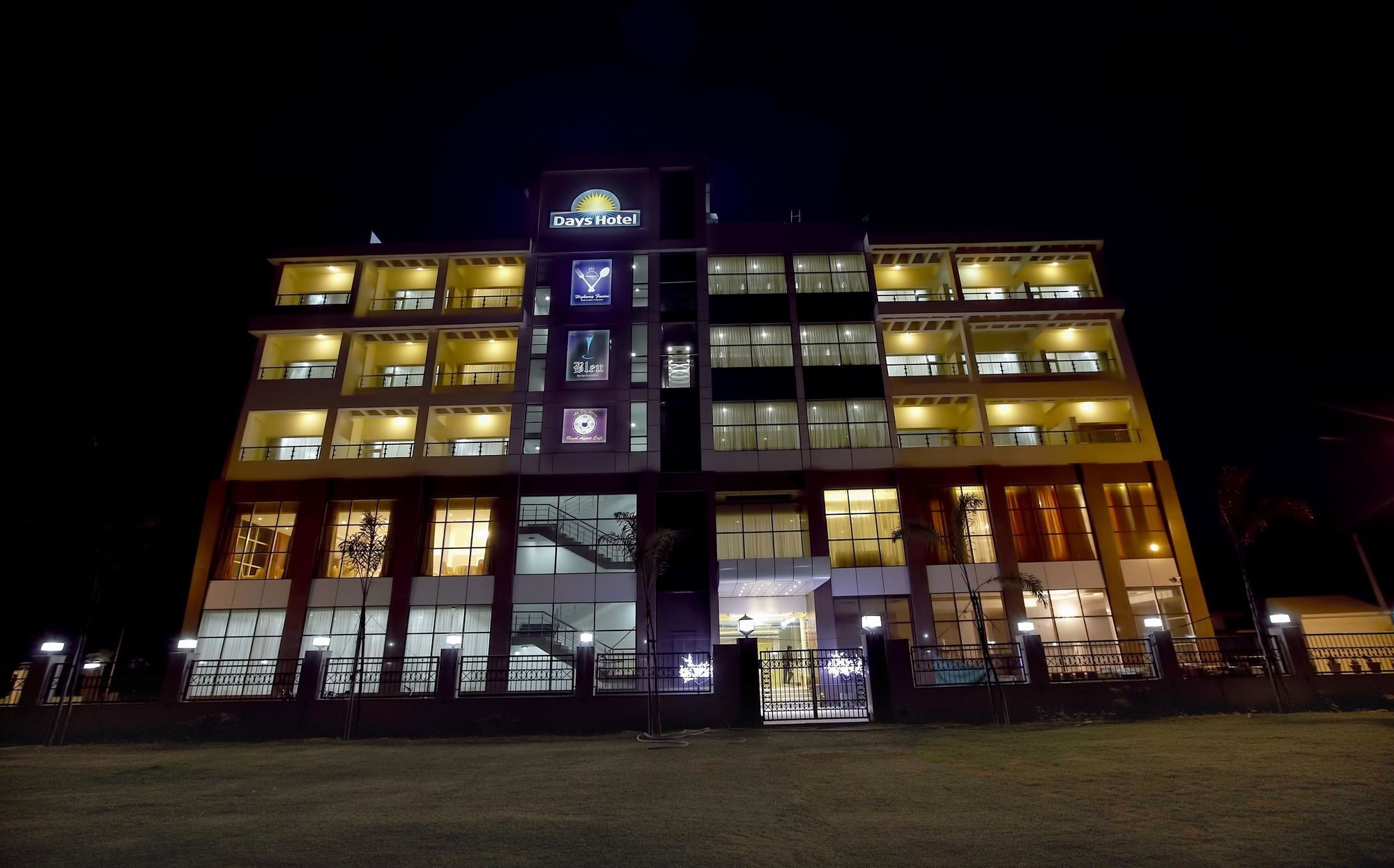 Days Hotel By Wyndham Neemrana Eksteriør bilde