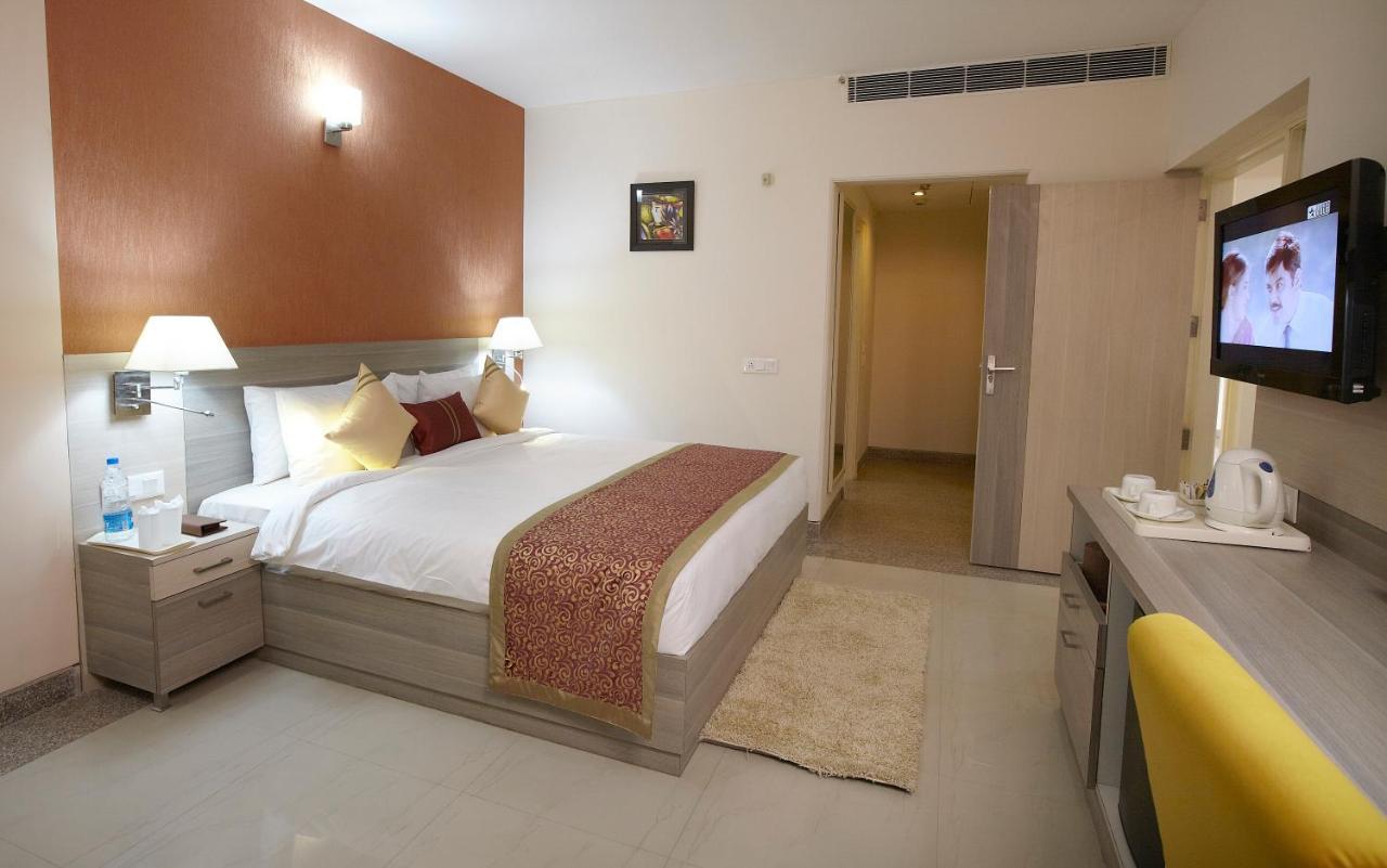 Days Hotel By Wyndham Neemrana Eksteriør bilde